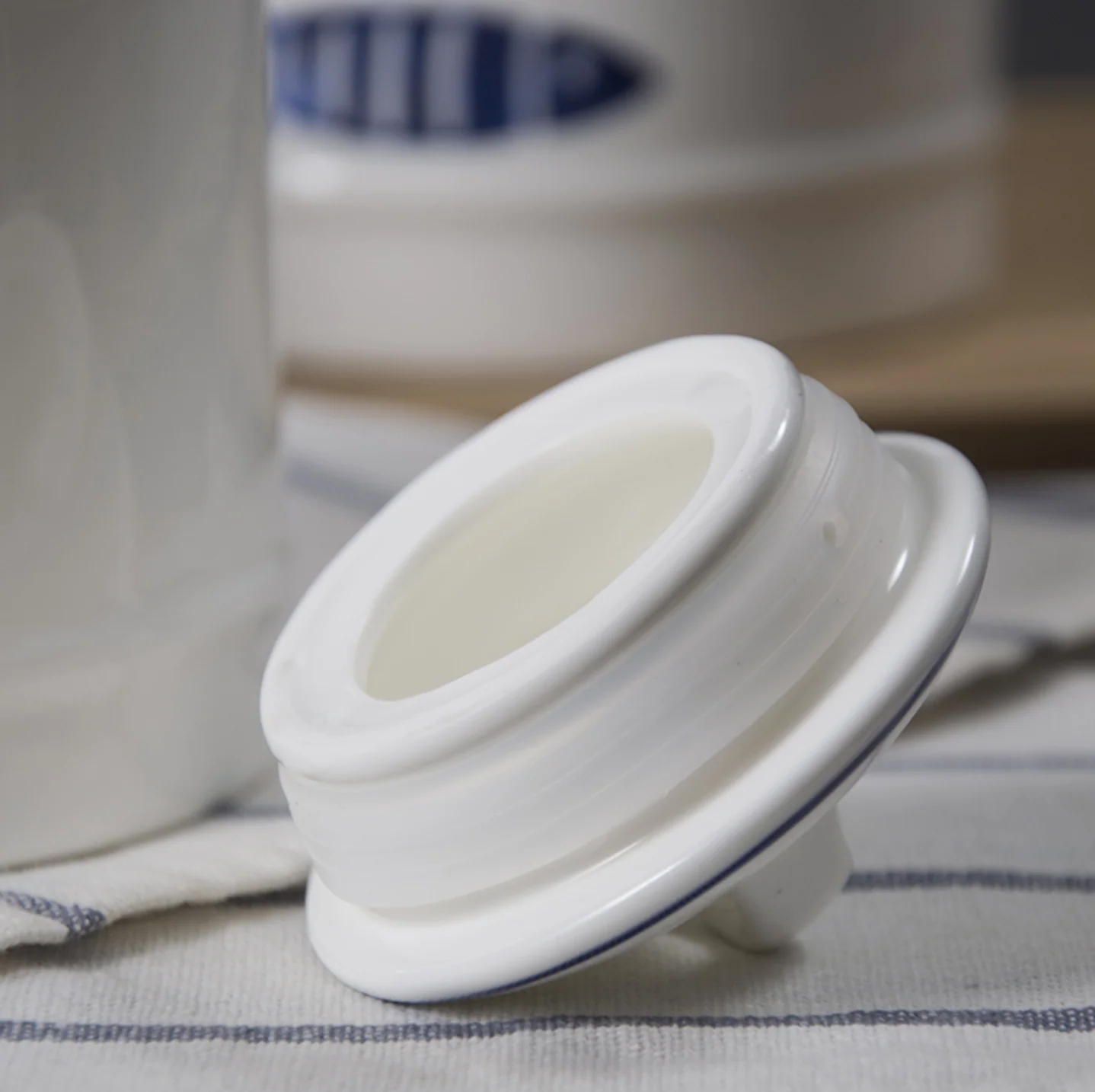 Airtight Jars Black - Image 10