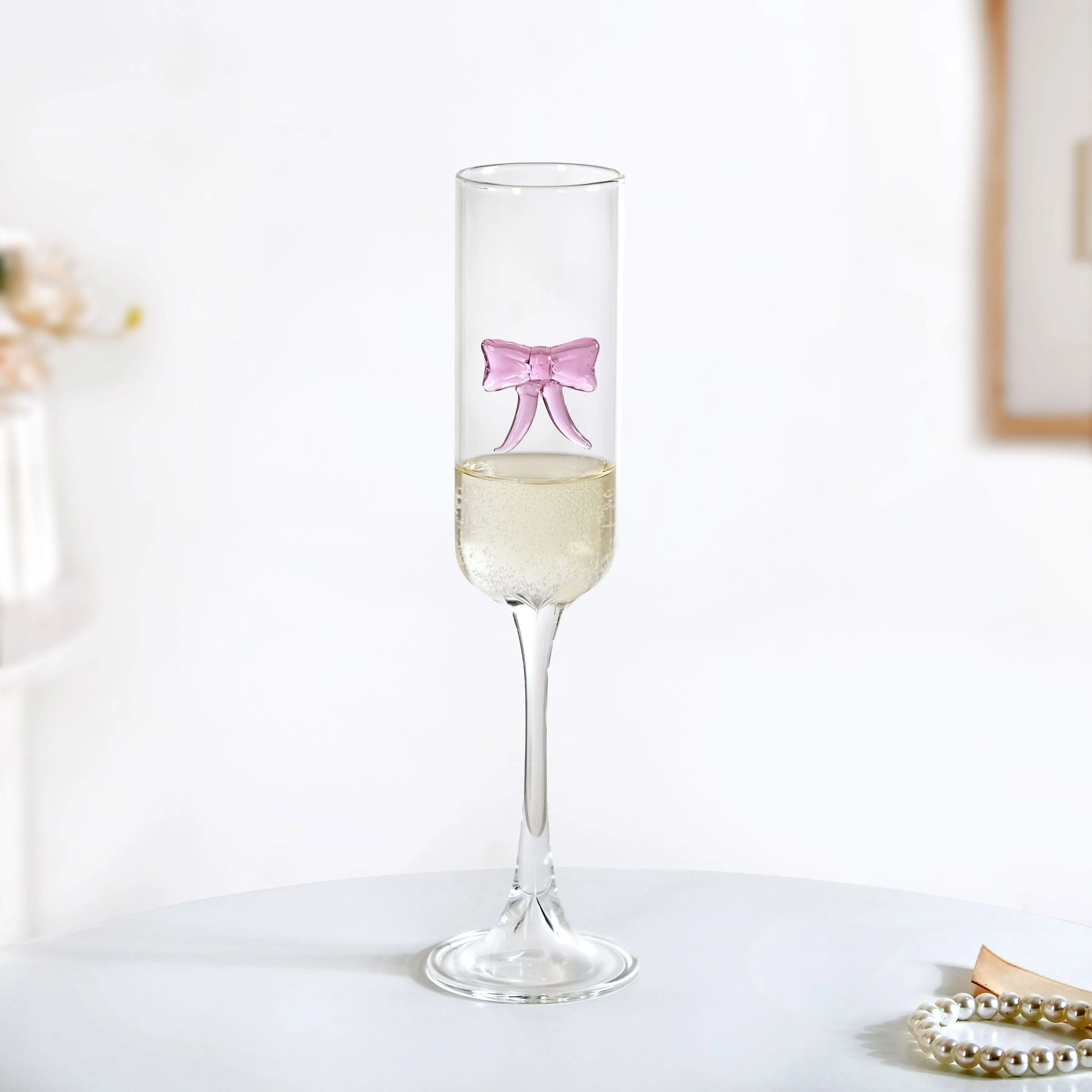Champagne Glass With 3D Pink Bow 200ml - Image 3