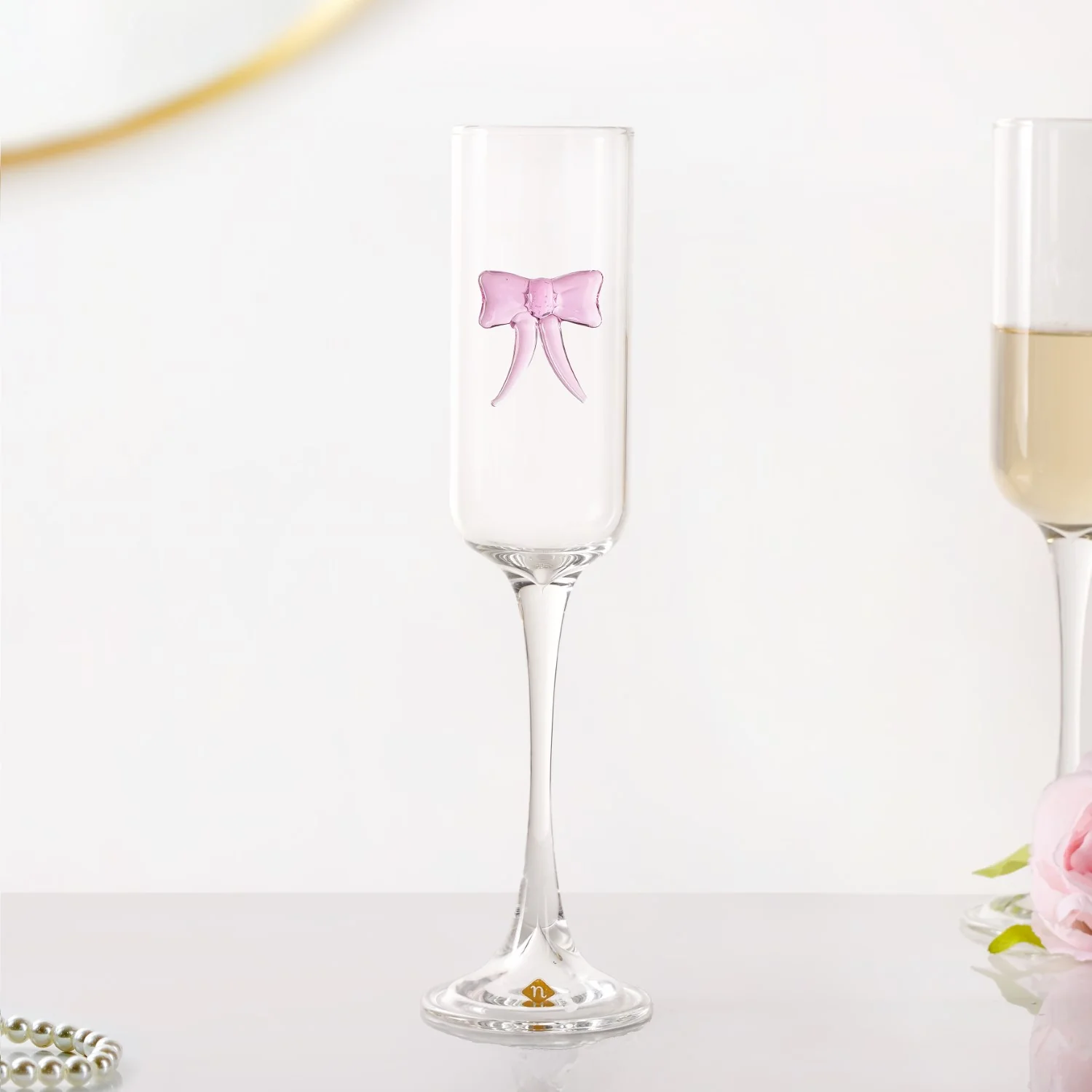 Champagne Glass With 3D Pink Bow 200ml - Image 4