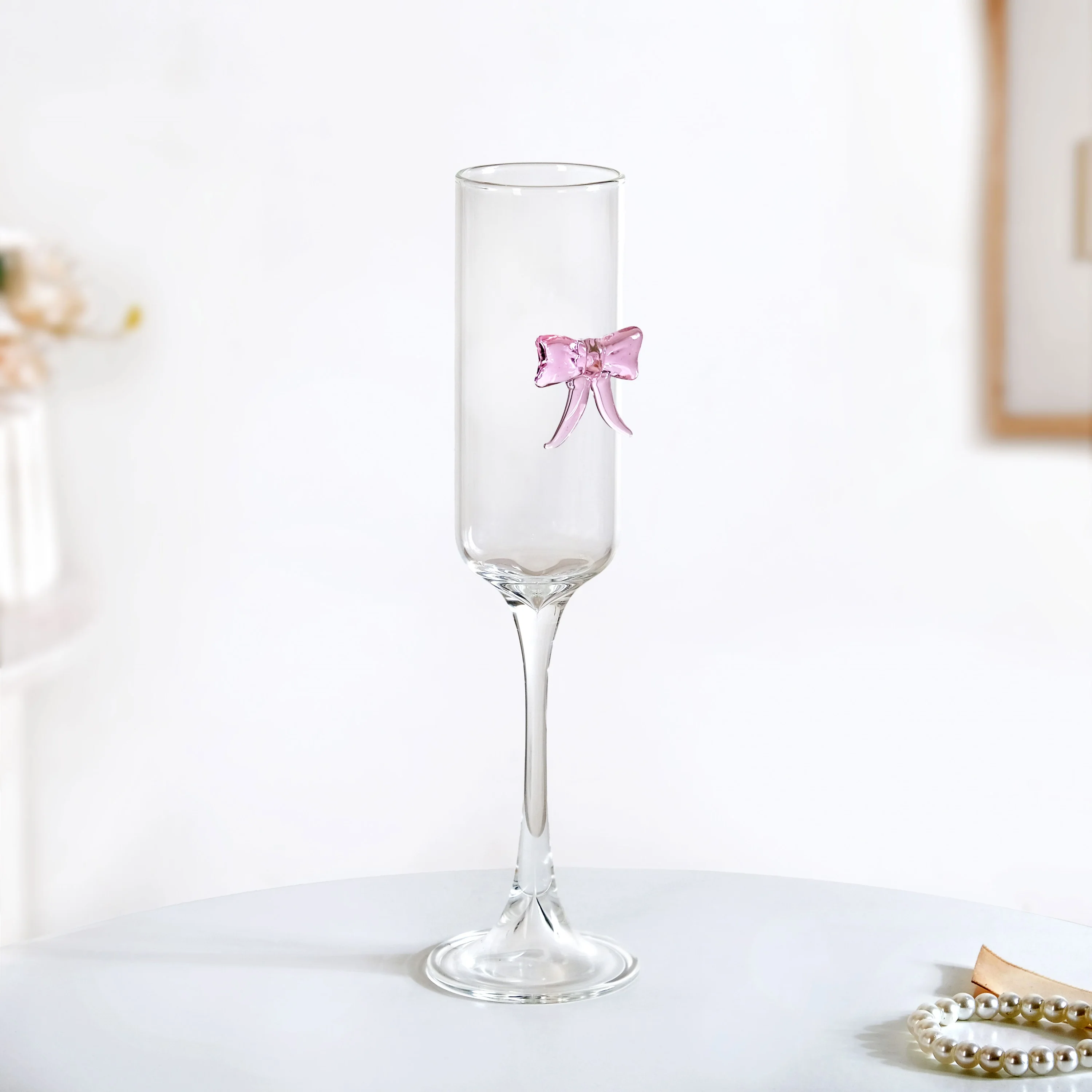 Champagne Glass With 3D Pink Bow 200ml - Image 9