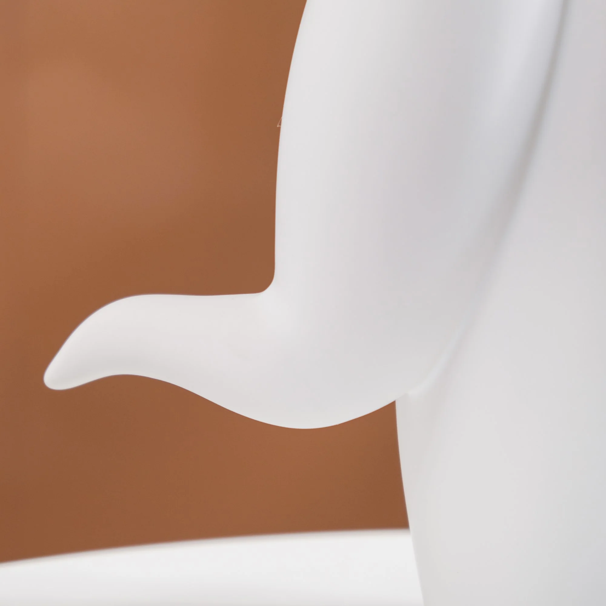 Dancing Girl Akimbo Ceramic Showpiece - Image 10