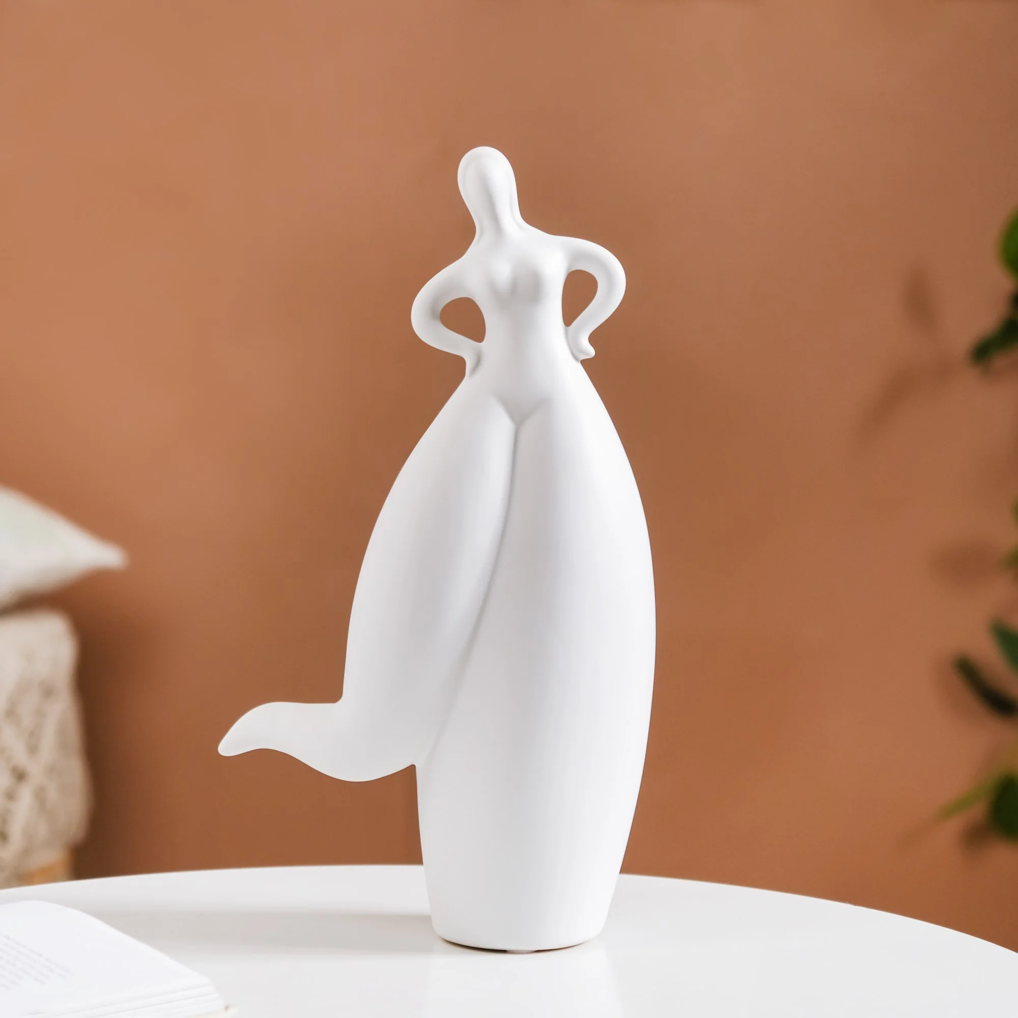 Dancing Girl Akimbo Ceramic Showpiece - Image 3