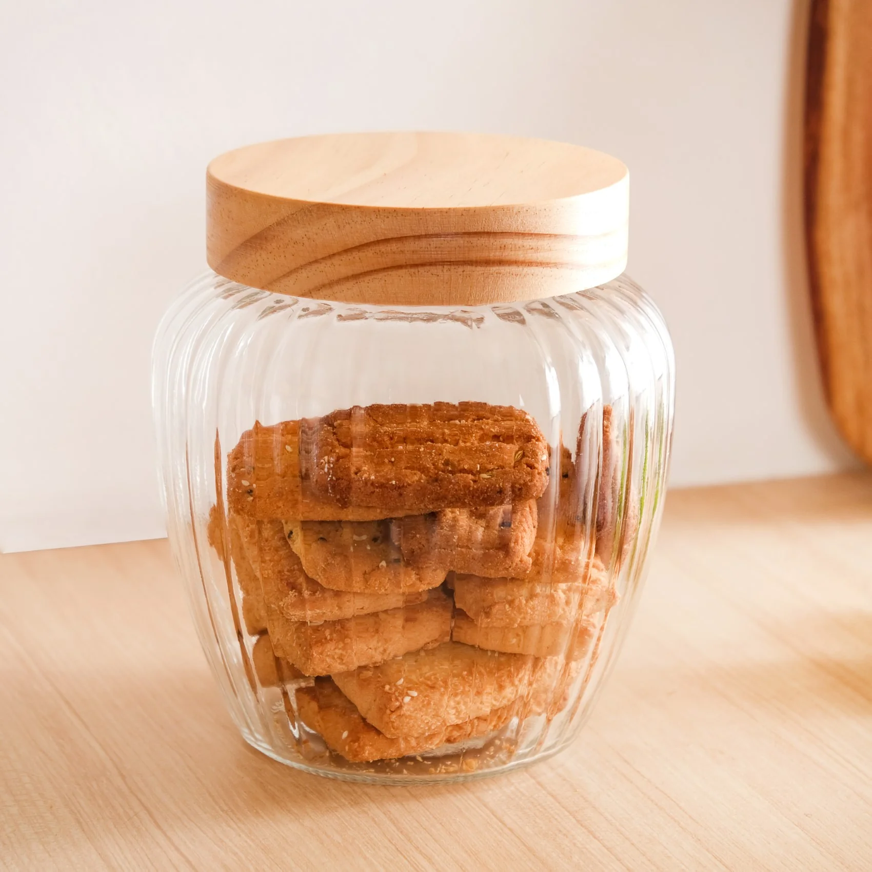 Glass Storage Jars Set of 2 With Wooden Lid 2200ml - Image 8