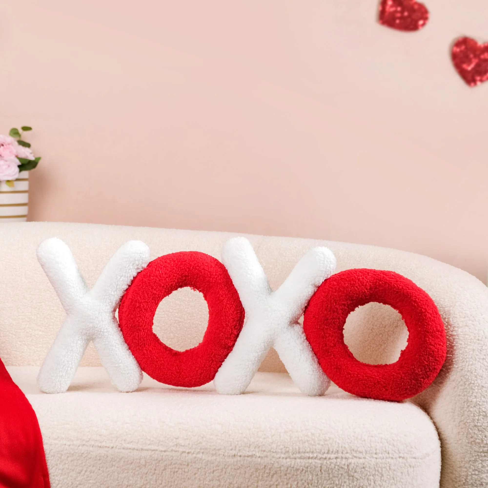 Hugs And Kisses Sherpa Sofa Cushion 25x10 Inch - Image 5