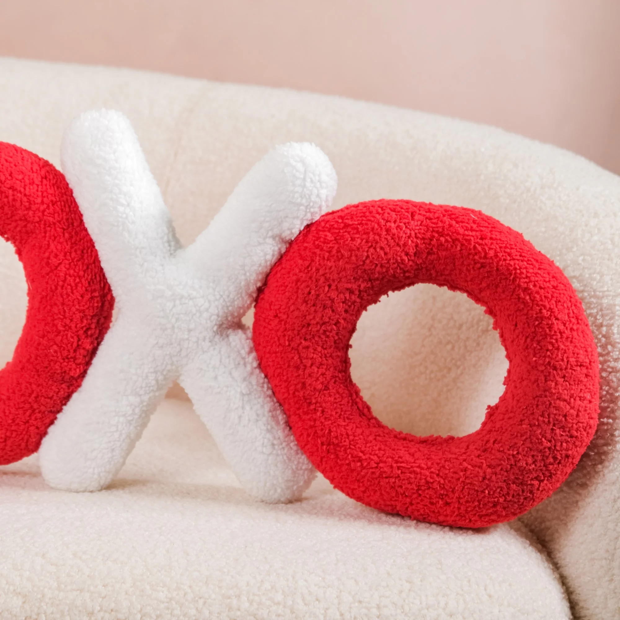 Hugs And Kisses Sherpa Sofa Cushion 25x10 Inch - Image 6