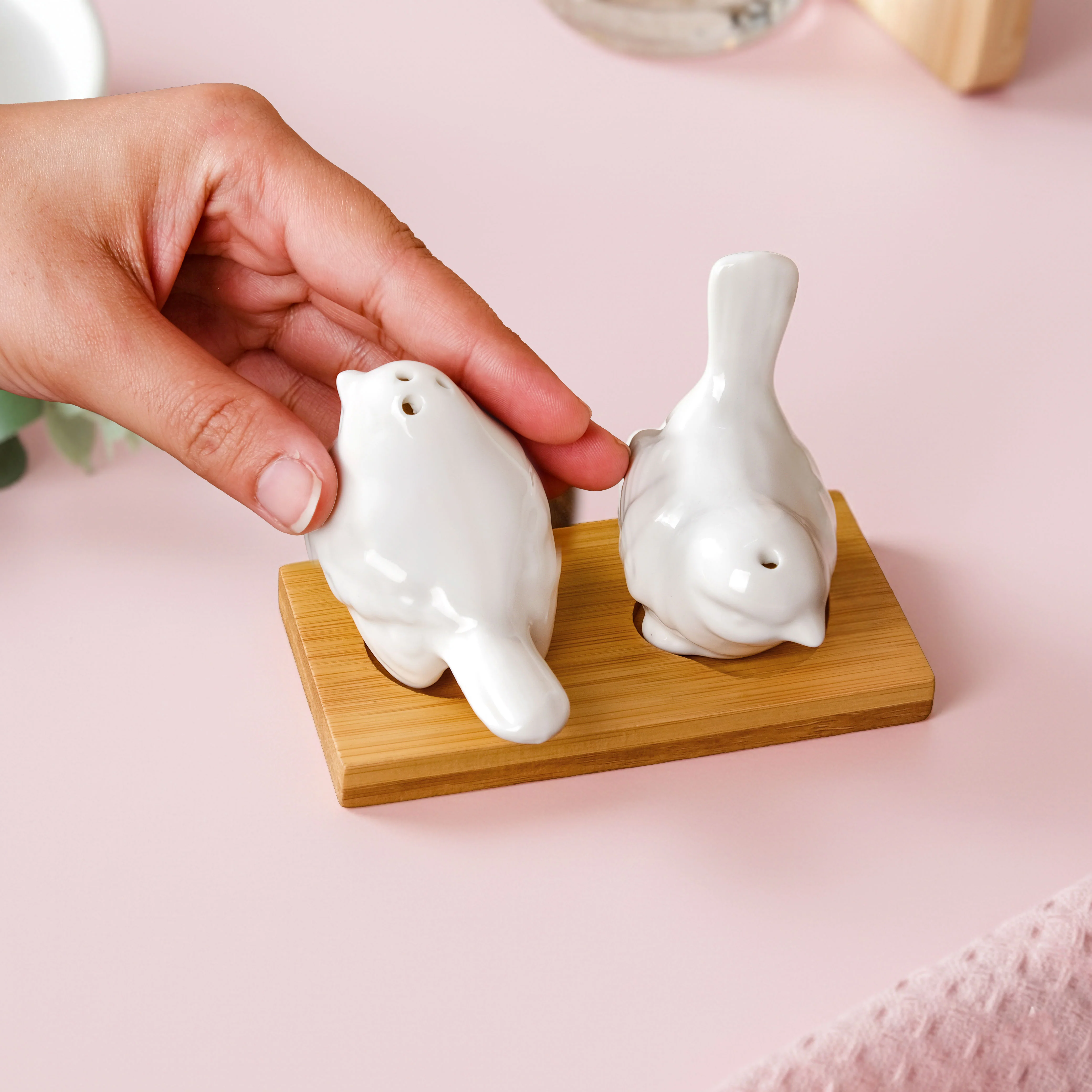 Lovebirds Salt And Pepper Shaker Set With Stand - Image 3