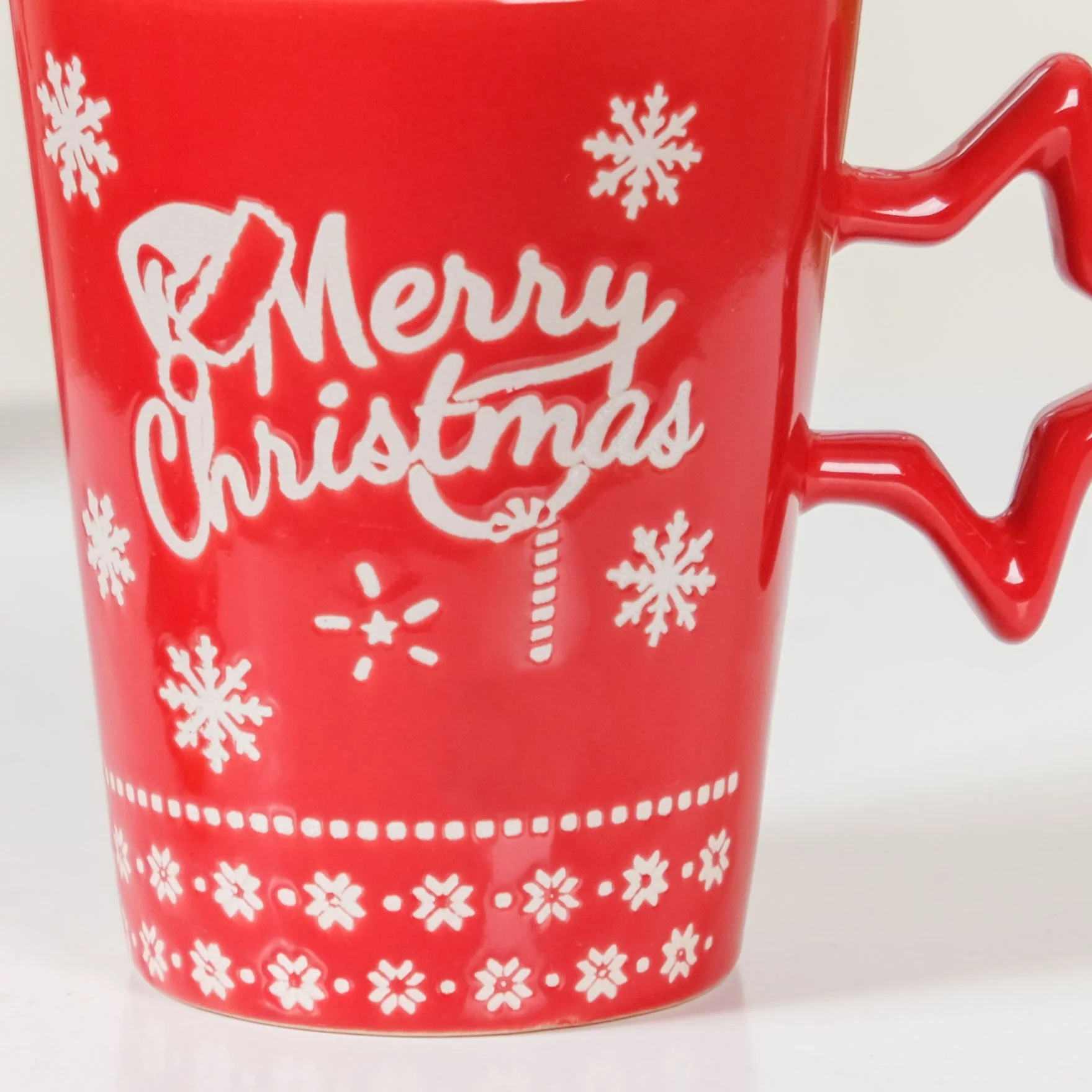 Merry Christmas Set of 4 Cups With Star Handle Red 300ml - Image 8