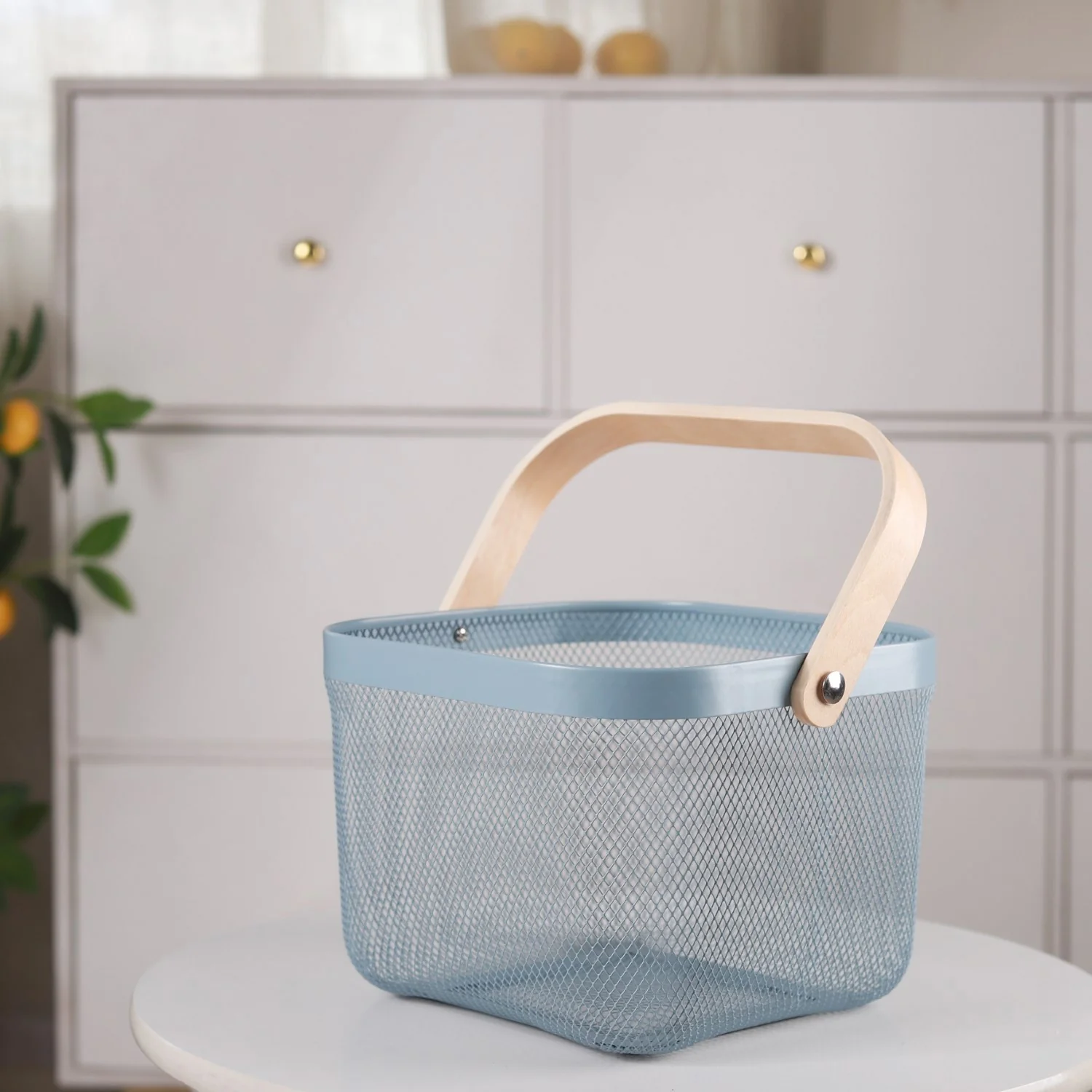 Metal Mesh Fruit Basket With Handle - Image 7