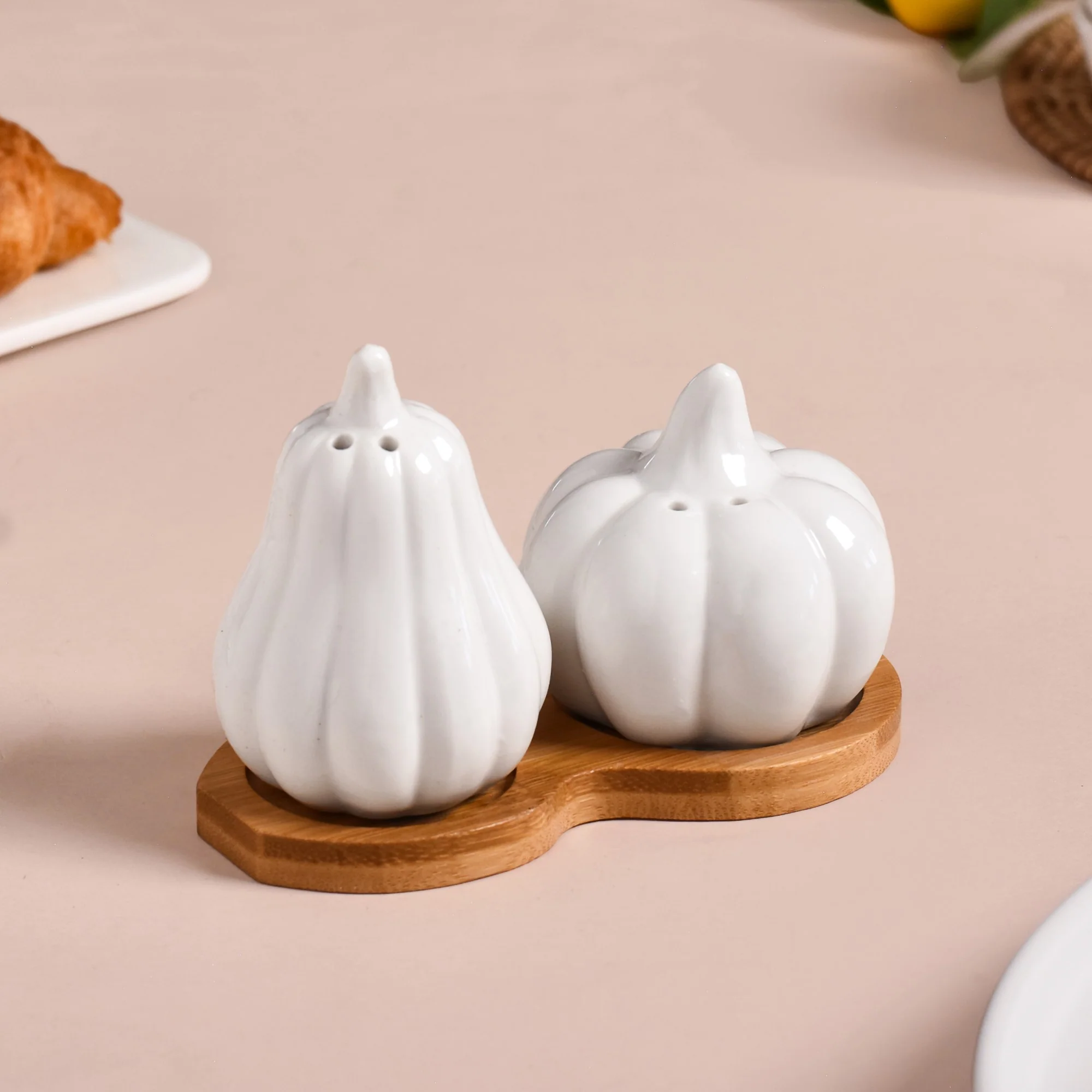 Pumpkin Salt And Pepper Shakers With Wooden Tray - Image 11