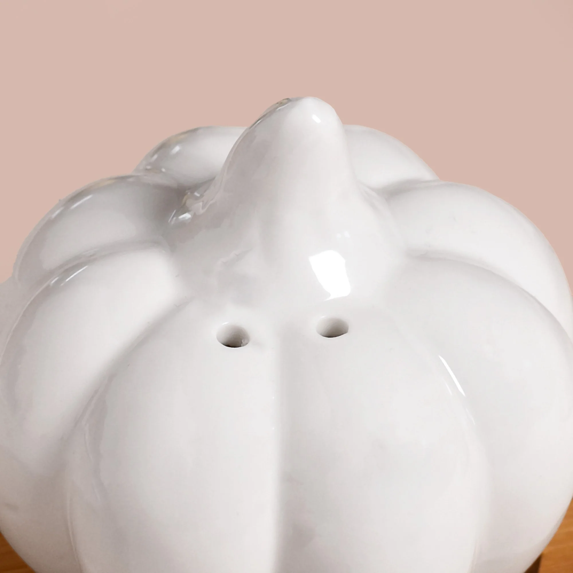 Pumpkin Salt And Pepper Shakers With Wooden Tray - Image 6