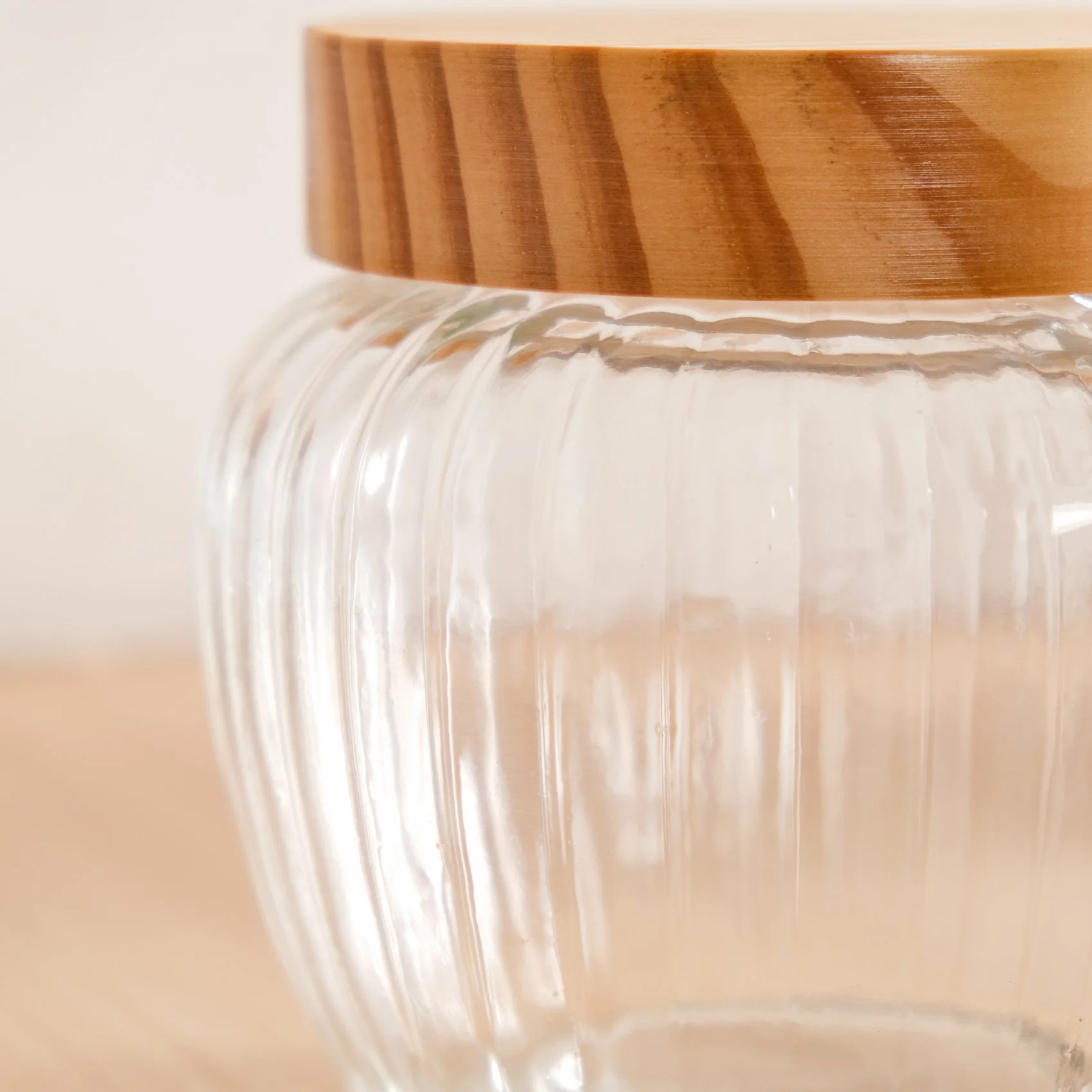 Set of 2 Glass Jars With Wooden Lid 1600ml - Image 10