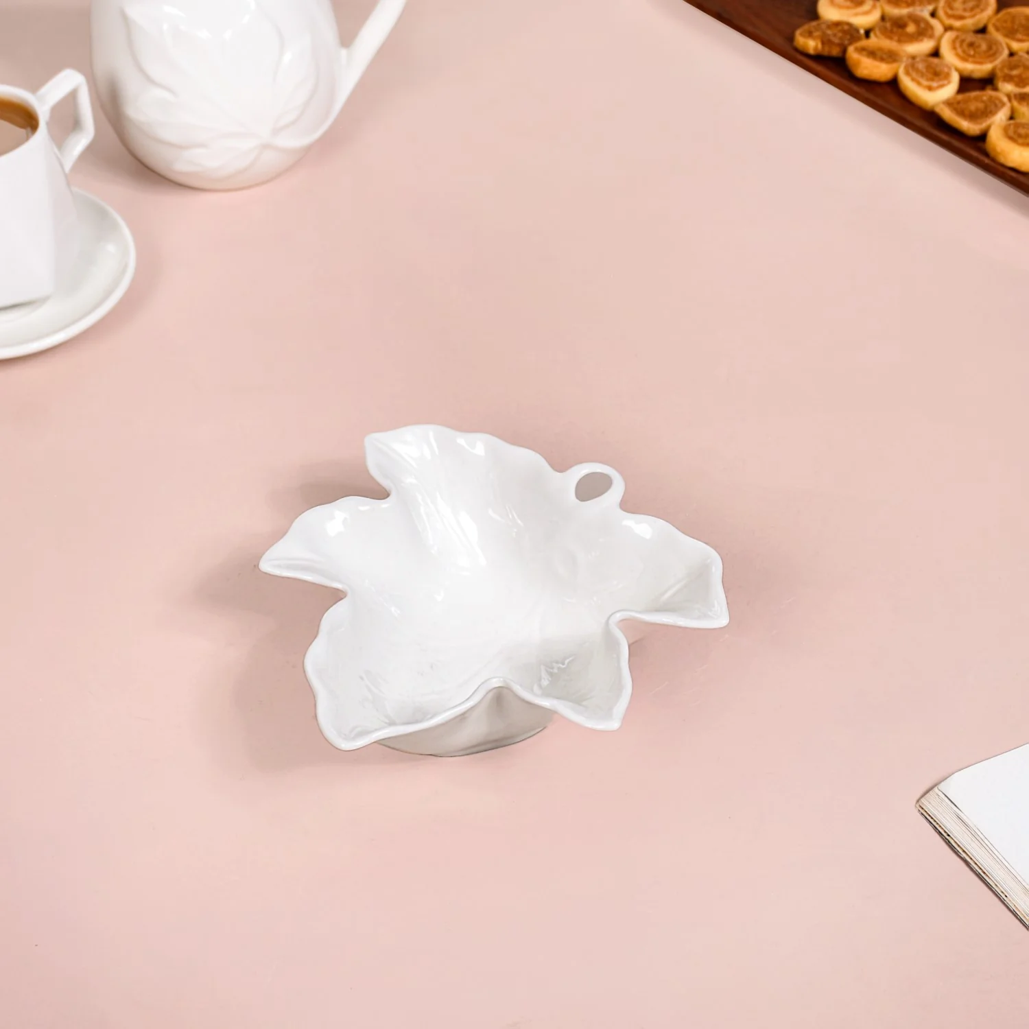 Set Of 3 Maple Leaf Ceramic Bowls With Tray 200ml - Image 8