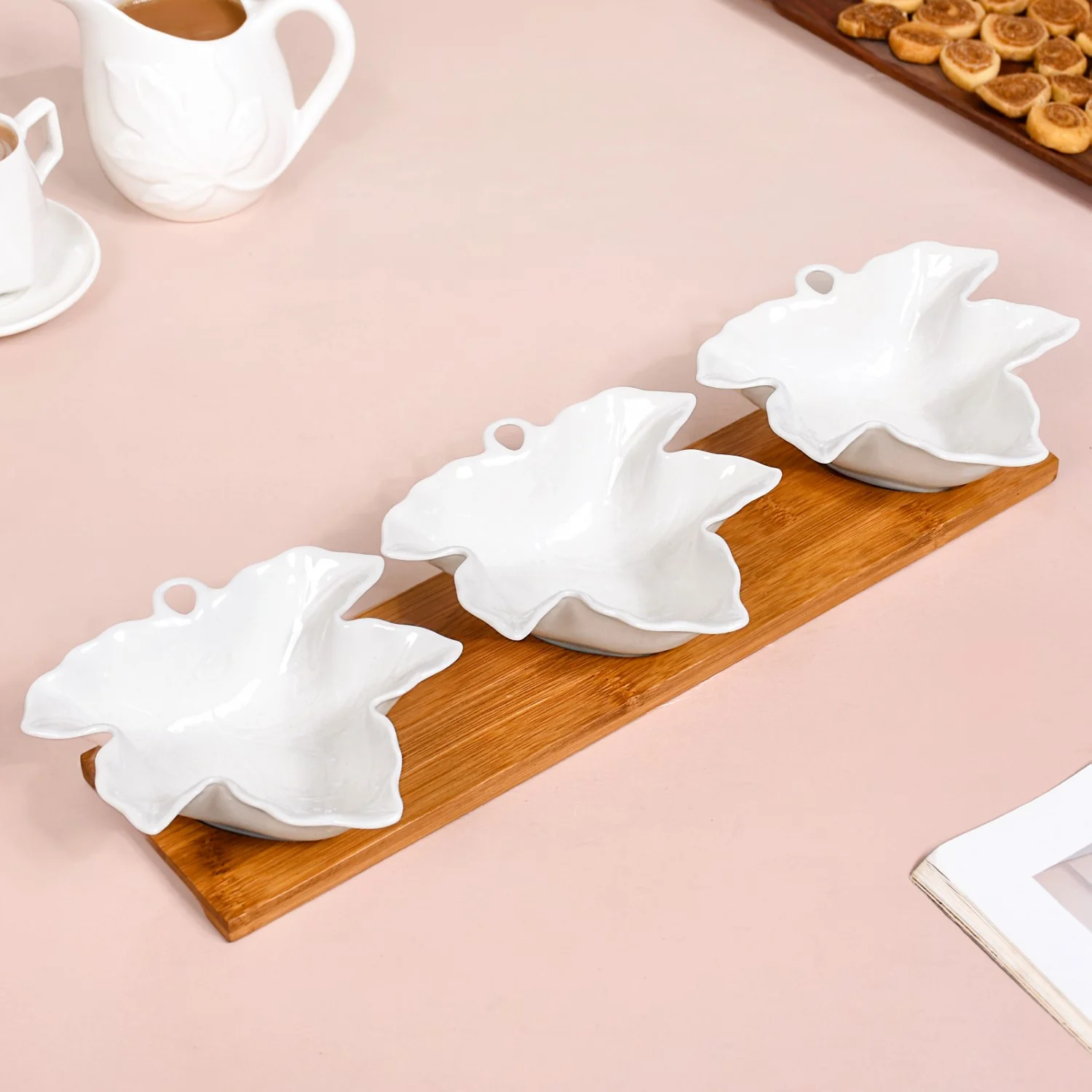 Set Of 3 Maple Leaf Ceramic Bowls With Tray 200ml - Image 9