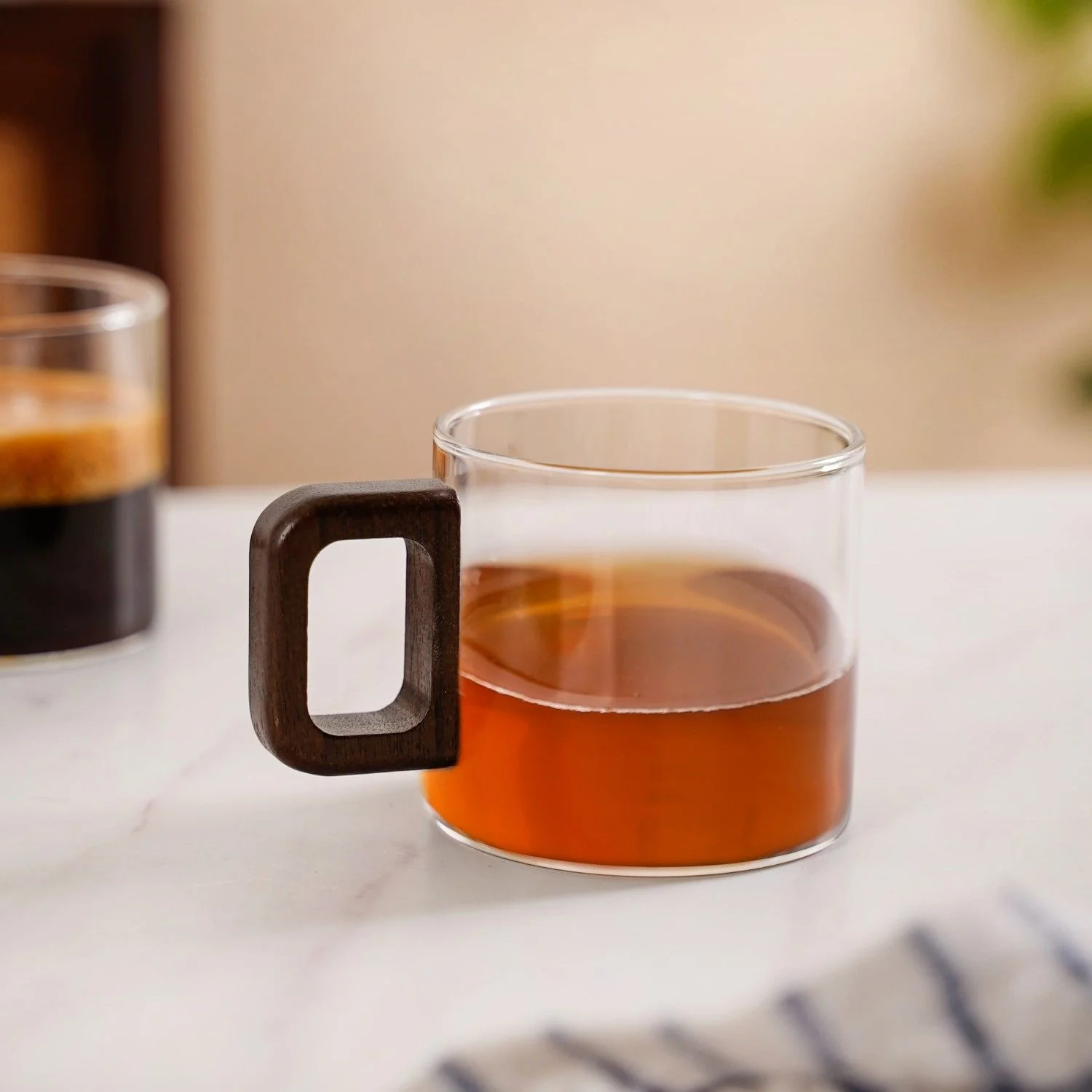 Set Of 4 Glass Tea Coffee Cups With Wooden Handle 200ml - Image 7