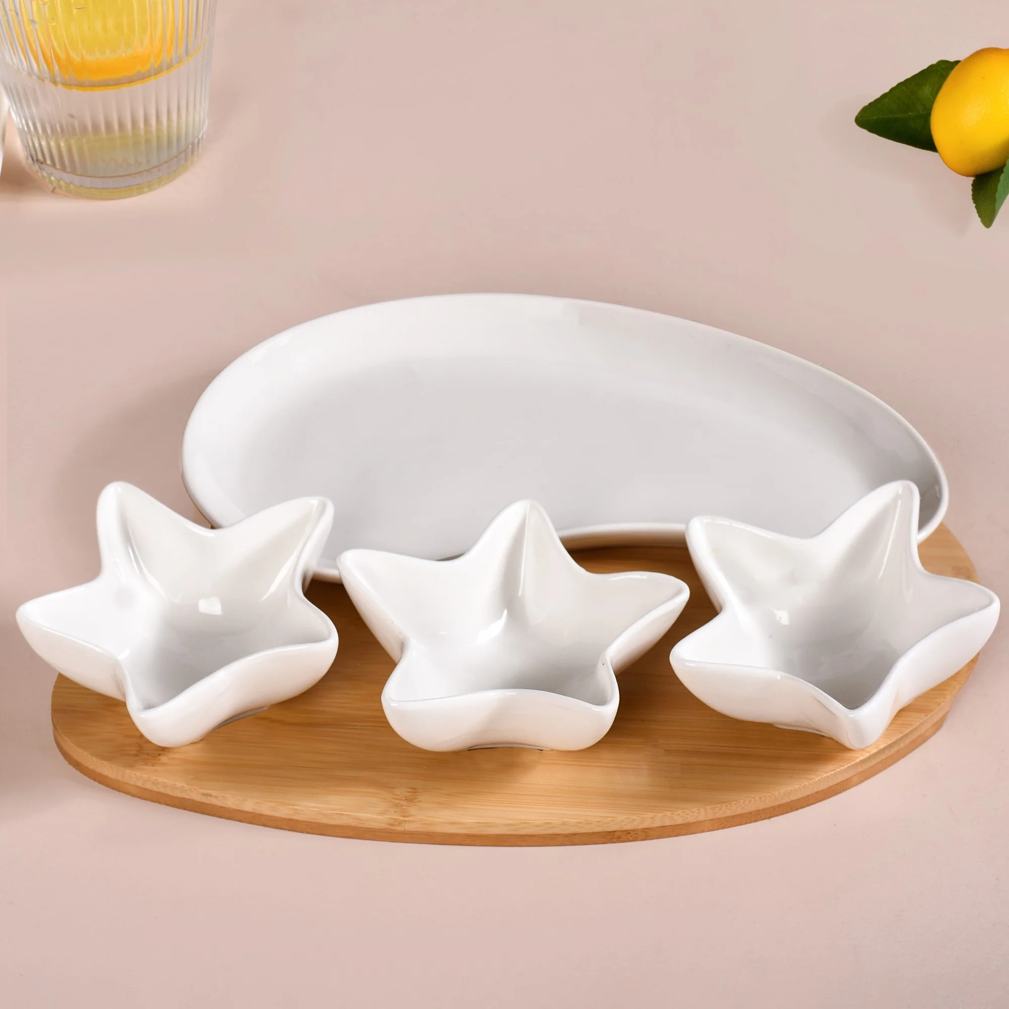Set Of 4 Stars And Comet Ceramic Serveware With Tray - Image 10