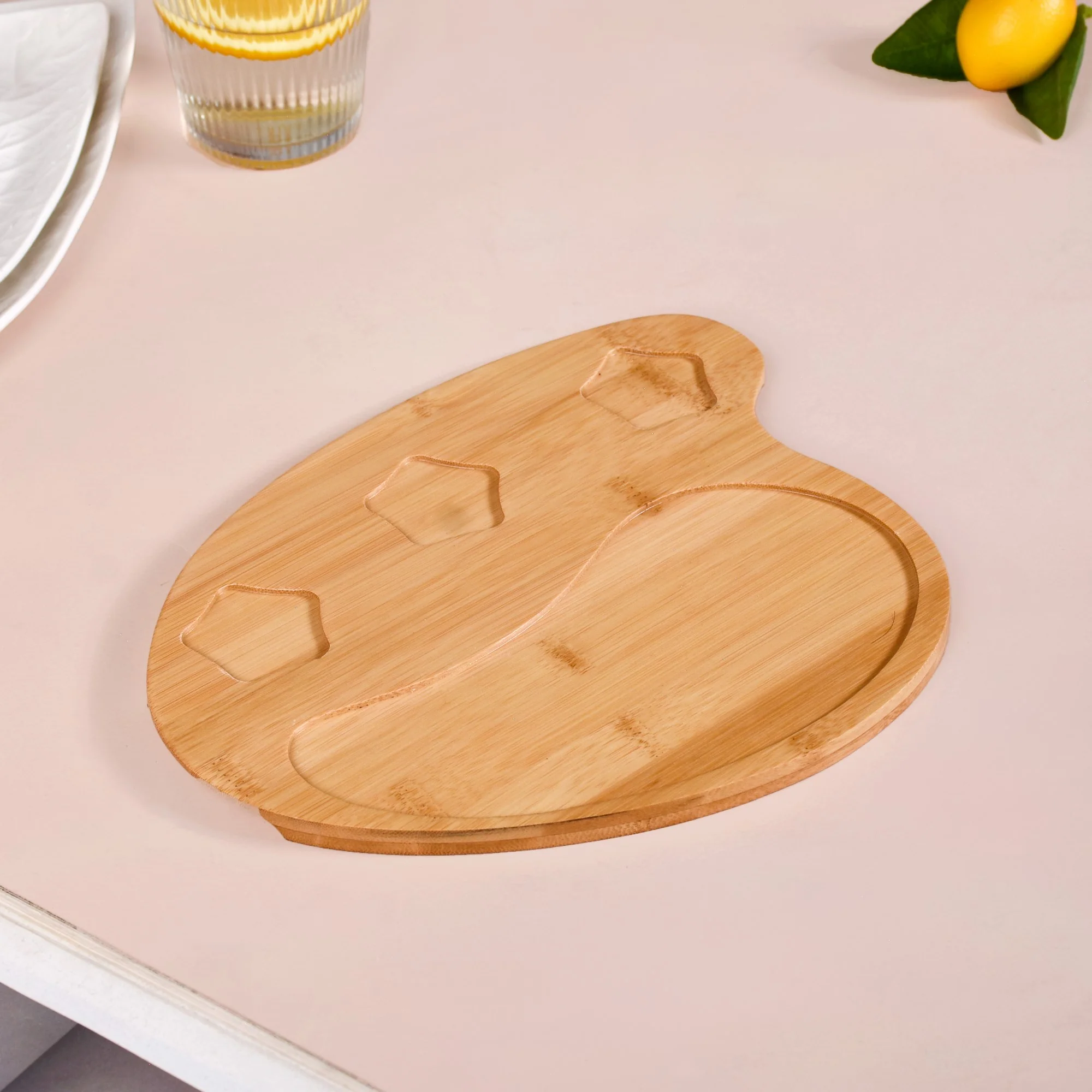 Set Of 4 Stars And Comet Ceramic Serveware With Tray - Image 7