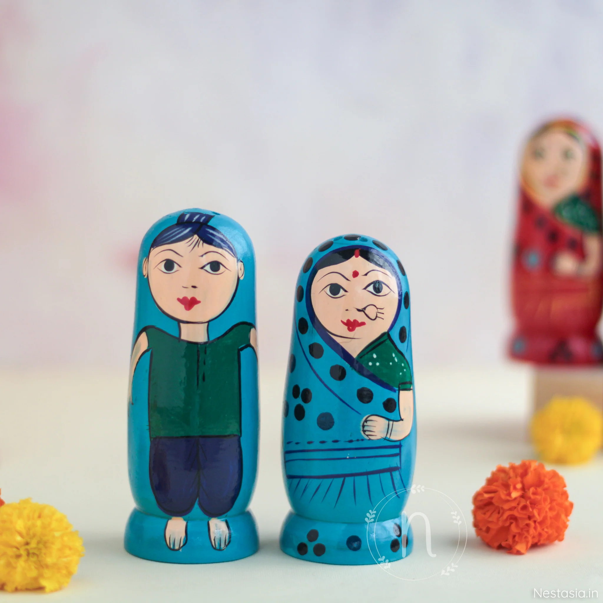 Wooden Salt and Pepper Shaker - Image 4